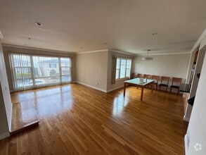 Building Photo - 93 Crestview Ave
