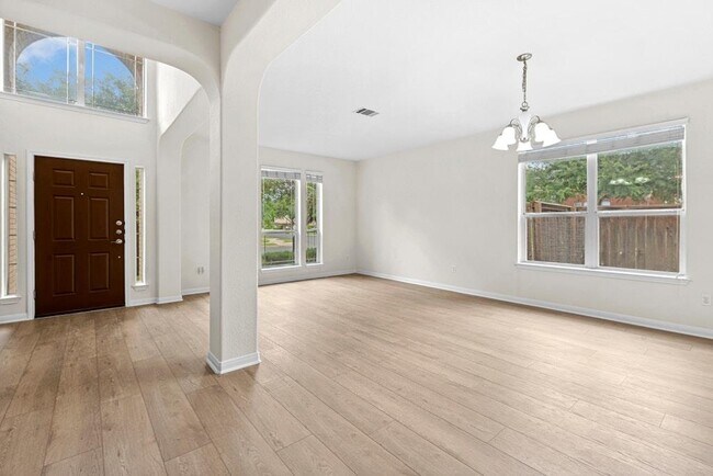 Foto del edificio - 903 Fork Ridge Path