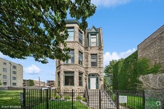 Building Photo - 4939 S Forrestville Ave