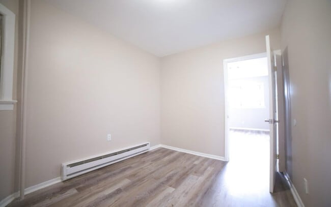 Foto del edificio - 214 Fairmount Ave