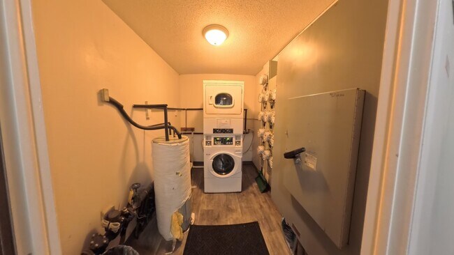 Foto del edificio - 2013 NW Hickory Ln