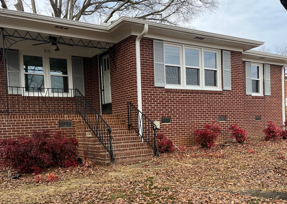 Photo - 310 Hammett Bridge Rd