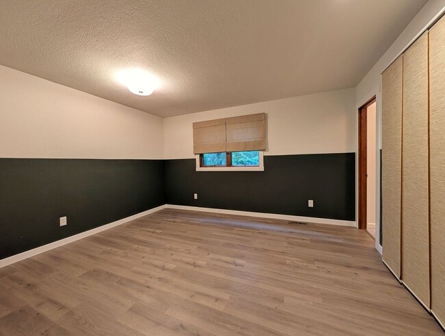Foto del edificio - 3BD/2.5BA, Remodeled, Heat Pump, Pellet Stove, Pets on Approval, Garage - Avail Now