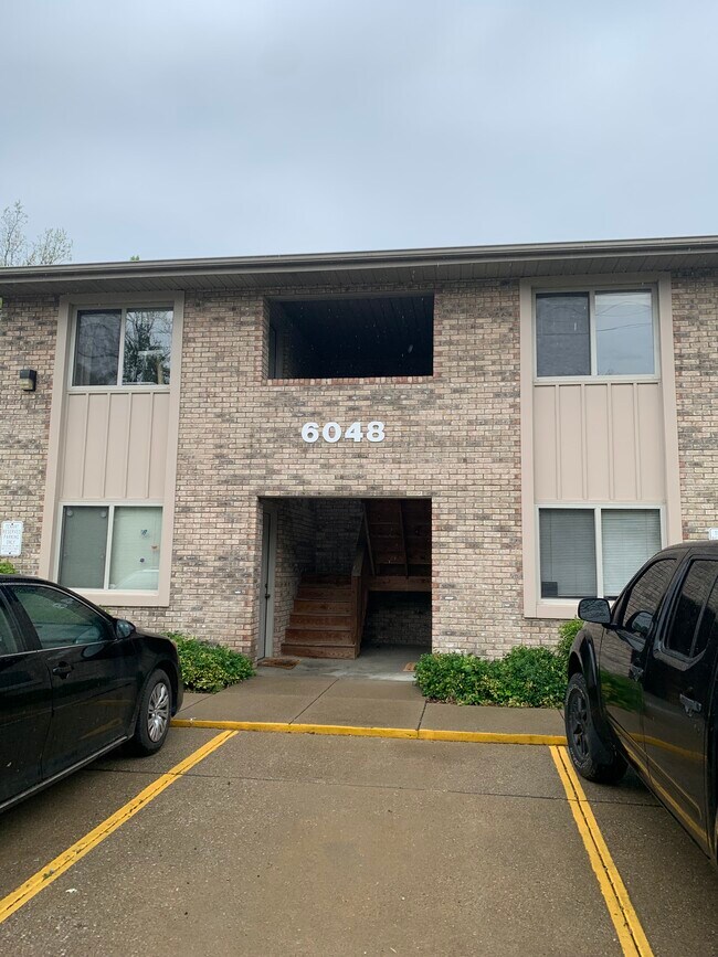 Building Photo - 6048 E Pea Ridge Rd