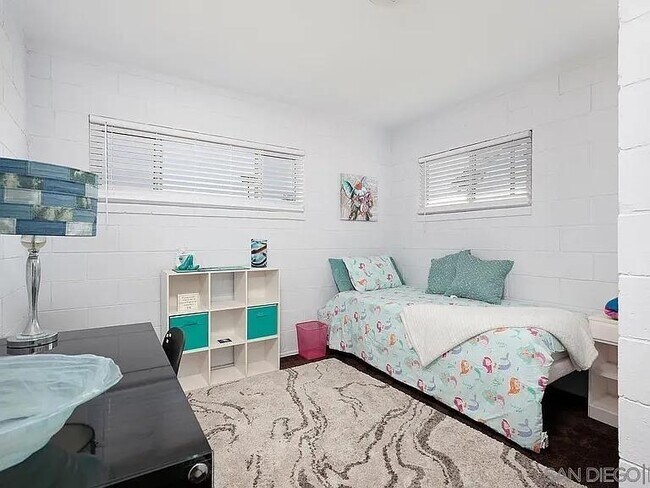 Foto del edificio - 1382 Grove Ave