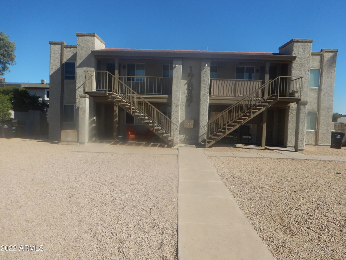 Primary Photo - 17847 N 40th St