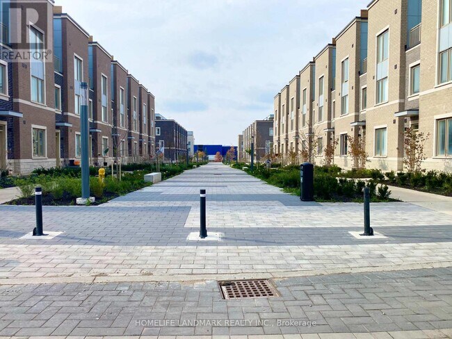 Building Photo - 30 Almond Blossom Mews