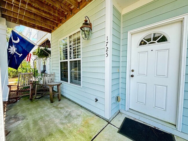 Foto del edificio - Beautiful 3-Bedroom, 3.5-Bath Townhome in ...