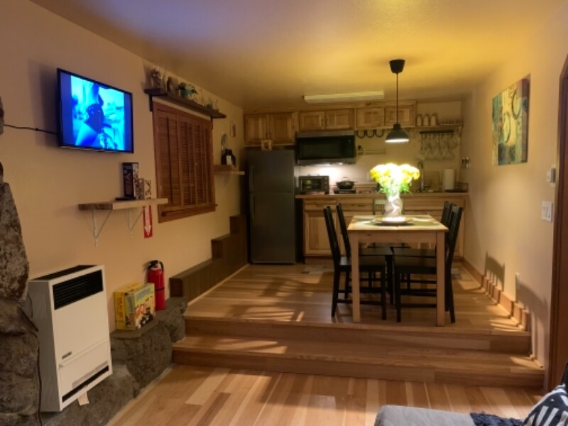 Primary Photo - 355 Tramway Dr