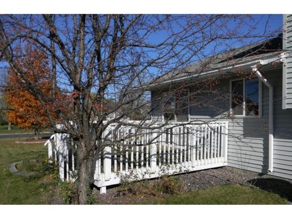 Deck - 15348 Chokecherry Avenue
