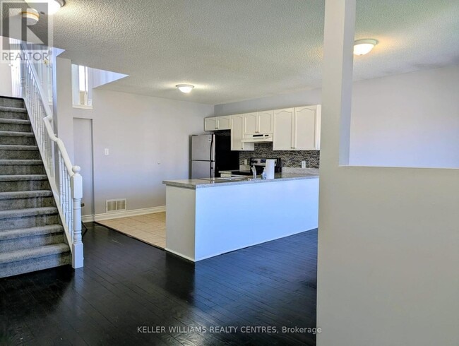 Building Photo - 152 Madelaine Dr