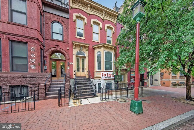 Foto del edificio - 817 6th St NW