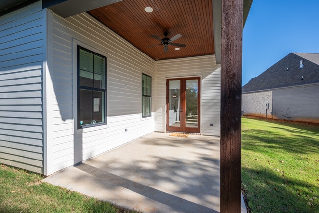 Building Photo - 55 Greystone Ct