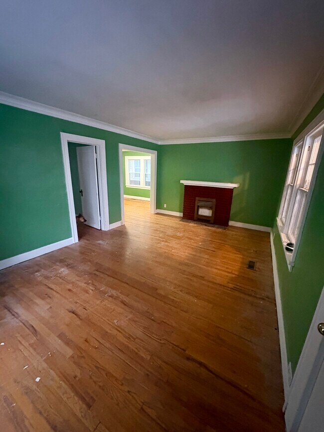 Sala de estar (chimenea no funciona) - 3904 Charlotte St