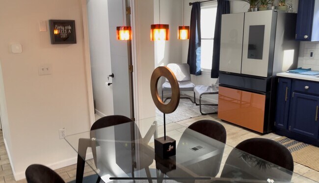 Foto del edificio - Rooms For Rent