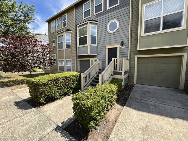 Photo - Remodeled Beautiful Progress Ridge Town home! 2 Bedrooms 2 Baths, 1628 Sq. Ft.