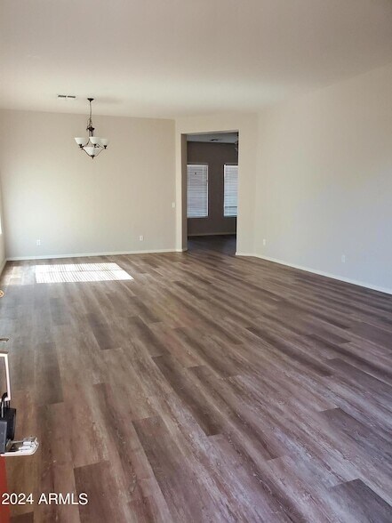 Foto del edificio - 3225 W Leisure Ln