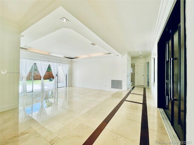 Foto del edificio - 21235 NE 19th Ct