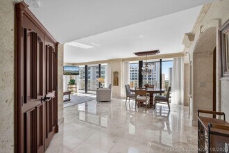 Building Photo - 3400 N Ocean Dr