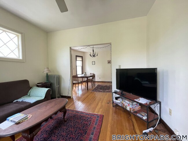 Building Photo - 40 Tremont St