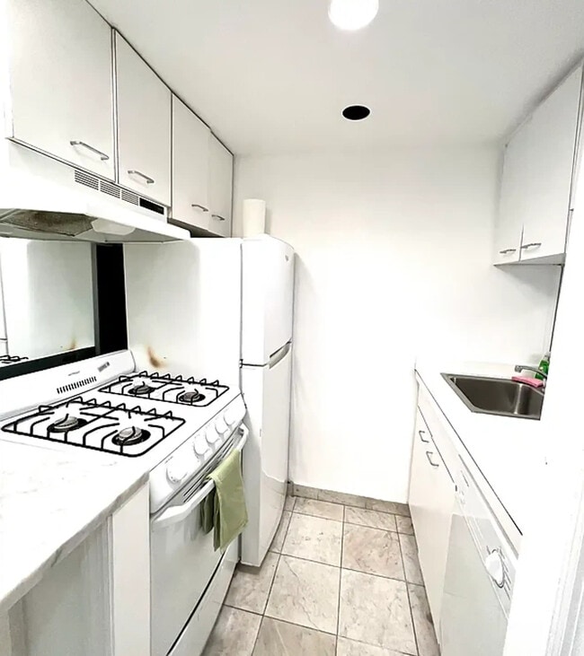 Foto del edificio - 210 E 47th St