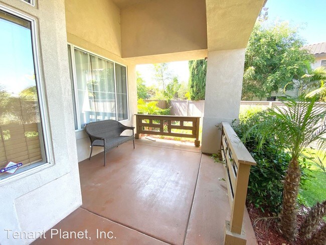 Foto del edificio - 6 br, 3 bath House - 9387 Diane Ave