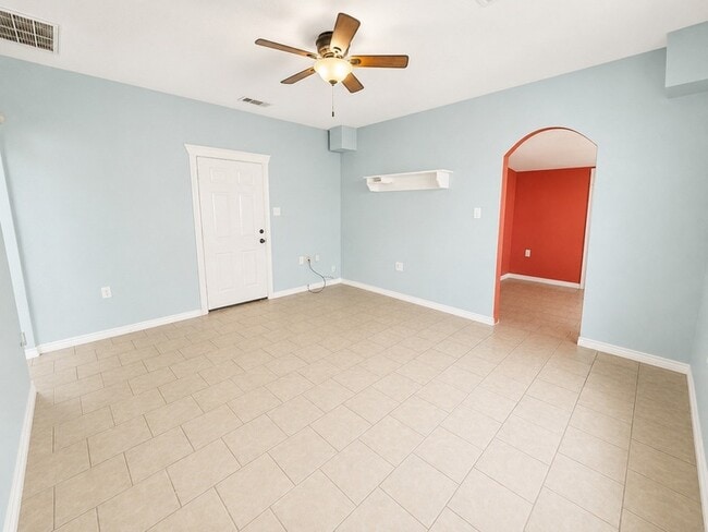 Building Photo - 5403 Ave Q 1/2