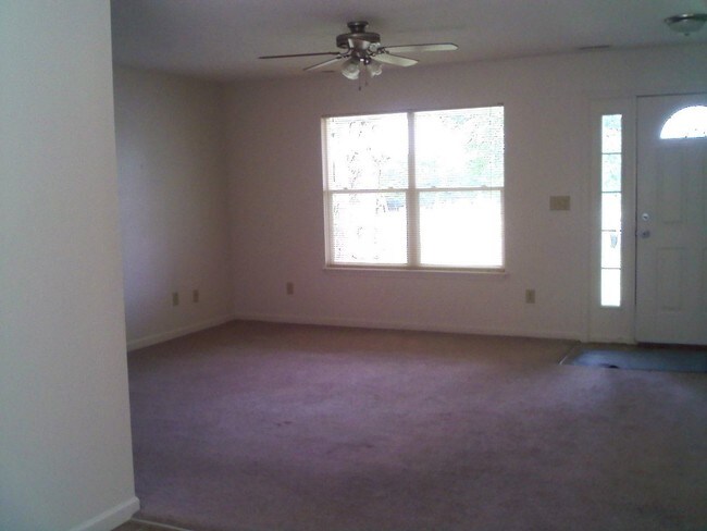 Foto del edificio - 3 br, 2 bath House - 294 Delaware