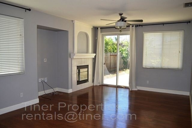 Building Photo - Gorgeous 4 Bedroom Regency Park Home