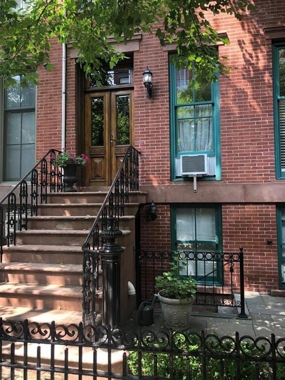 Foto del edificio - 238 3rd St