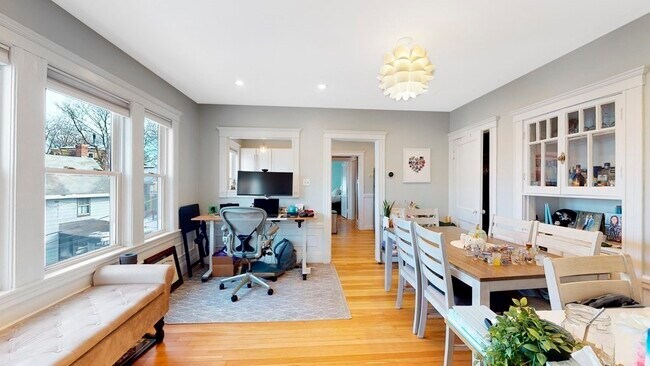 Foto del edificio - 304 Lamartine St