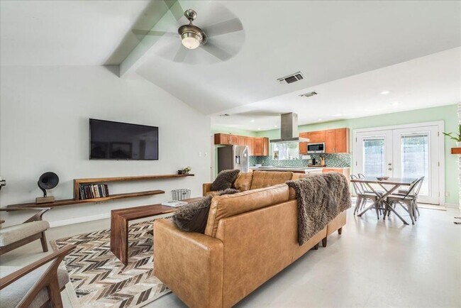 Foto del edificio - 2209 Bahama Rd