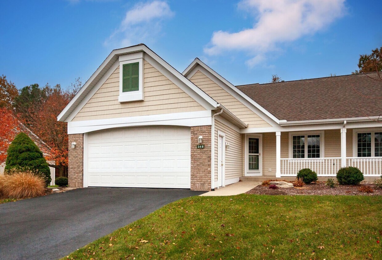 Foto principal - Three Bedroom Condo Holland North Side