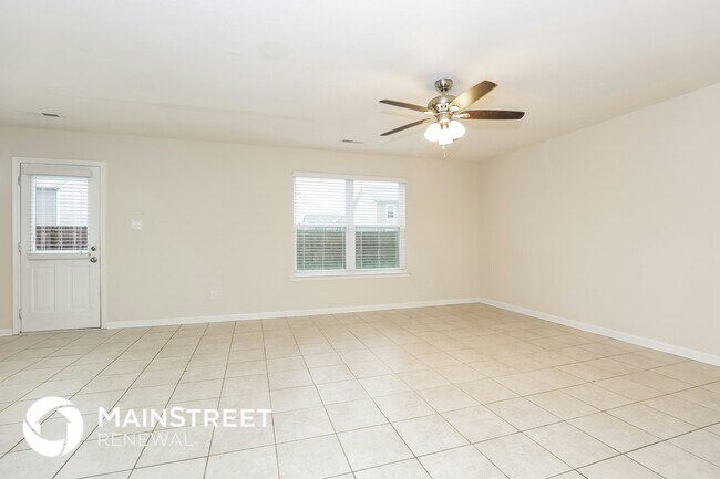 Foto del edificio - 3221 Dizzy Dean Dr