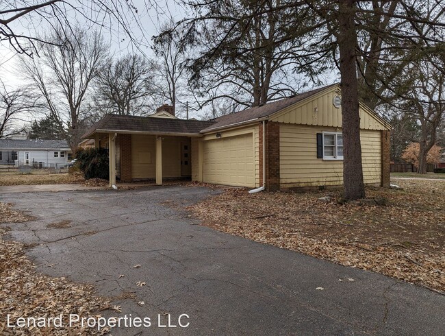 3 br, 2 bath House - 1028 E Linwood Cir photo'