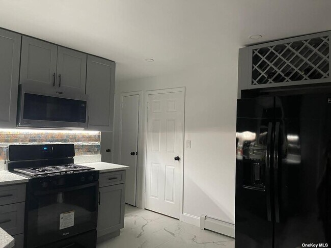 Building Photo - 438 Beach 22nd St