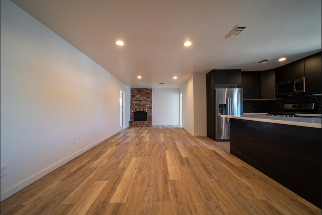Foto del edificio - 5172 Brockbank Pl