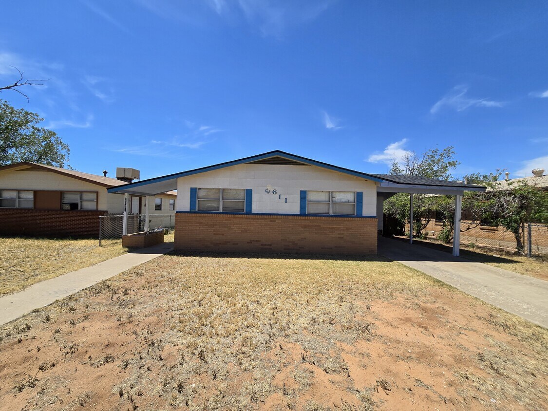 Foto principal - 3611 Merrill Ave