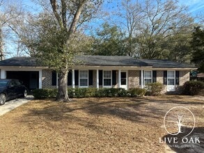 Building Photo - 620 Parker Dr