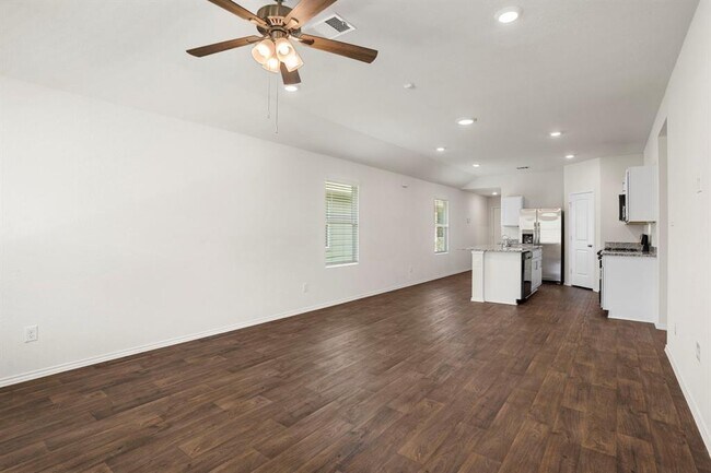 Building Photo - 376 Euclid Ln