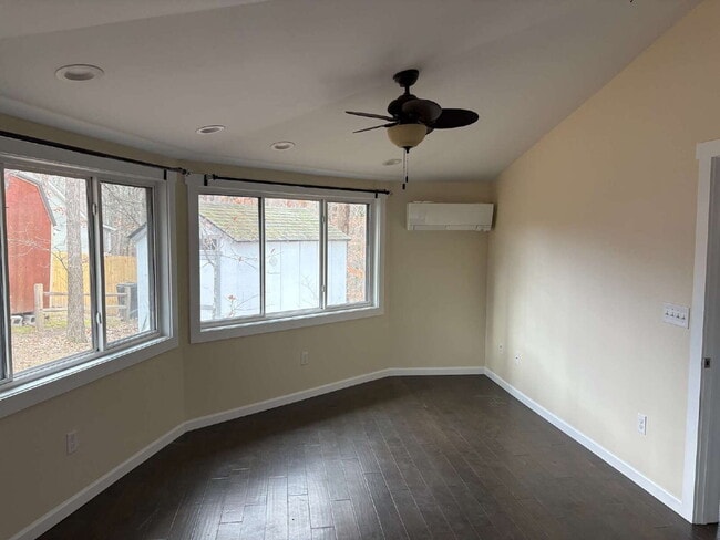 Building Photo - Cozy 1BR/1BA near  Biltmore Village – Pets Welcome