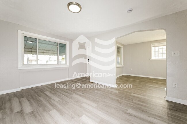 Foto del edificio - 881 Miller Ave