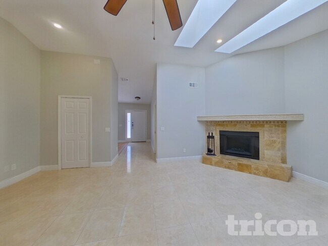 Foto del edificio - 6517 Seafairer Dr