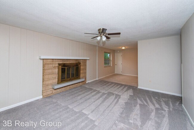 Building Photo - 3 br, 2 bath House - 2432 LOURDES LN.