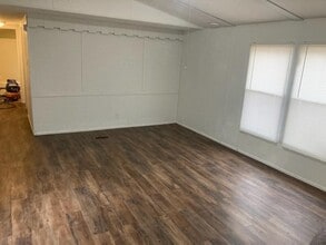 Building Photo - 35 K and M Way