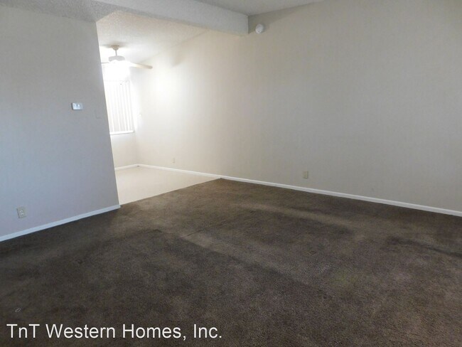 Building Photo - 2 br, 1 bath House - 325 Sahara Dr