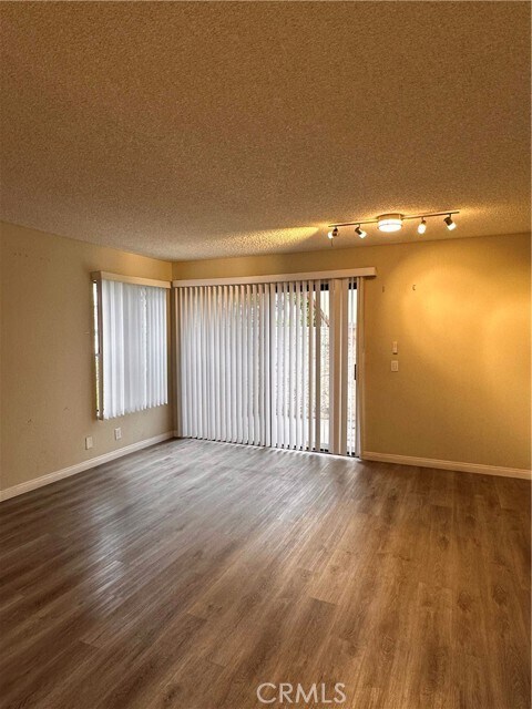 Foto principal - 8041 70th St