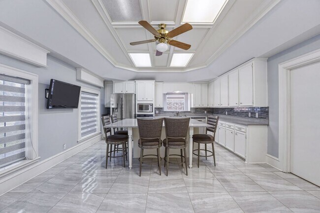 Foto del edificio - 609 E Cardinal Ave