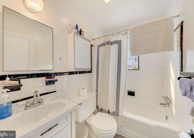 Foto del edificio - 420 Kerwin Rd