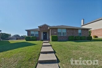 Building Photo - 1714 La Caya Dr